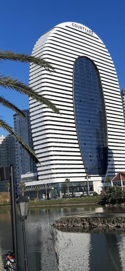 Sea Breeze In Batumi Apartment Exterior photo