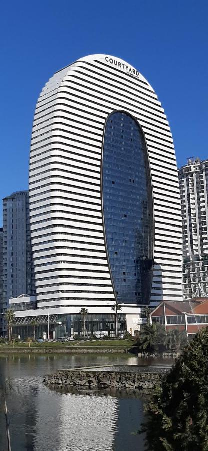Sea Breeze In Batumi Apartment Exterior photo